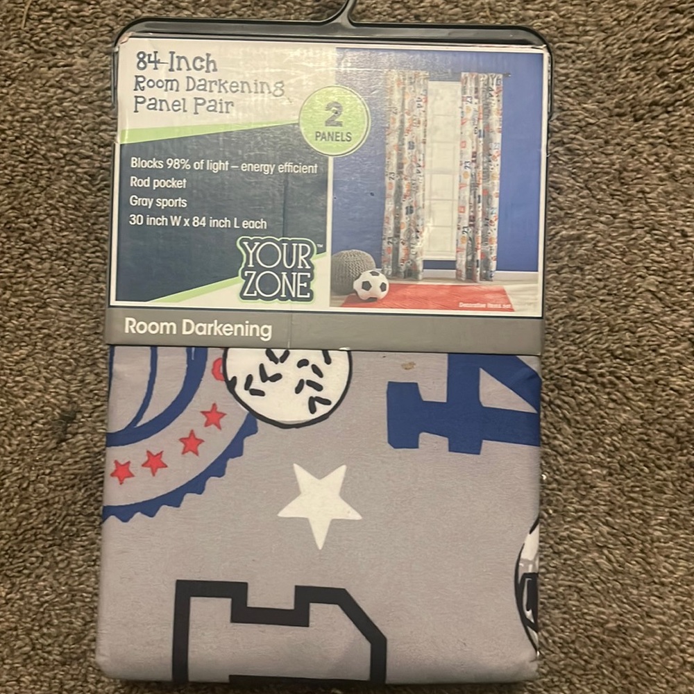 Sports curtains NWT